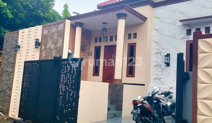 Rumah Mewah Kuat Kokoh di Gunung Pati 1