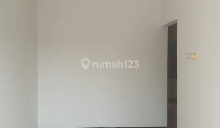 Rumah Murah Dekat Swalayan Ramai Manyaran 2