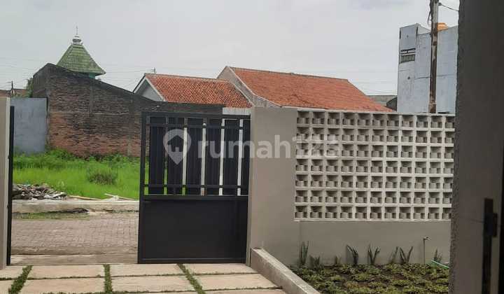 Luxury House Near Islamic Center Manyaran Semarang 2