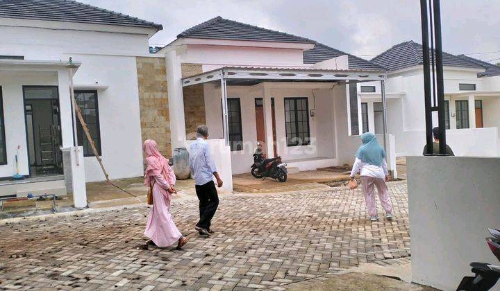 Rumah Mewah Murah Dekat Al Azhar Banyumanik 2