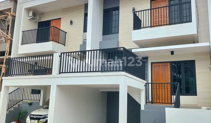 Mountain View House in Banyumanik, Semarang 1