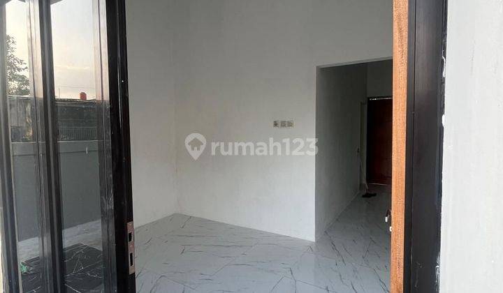 Rumah Spek Mewah Belakang Polsek Mijen Semarang 2