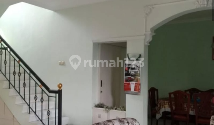 Spacious Grand House in Ngesreb Tembalang 2