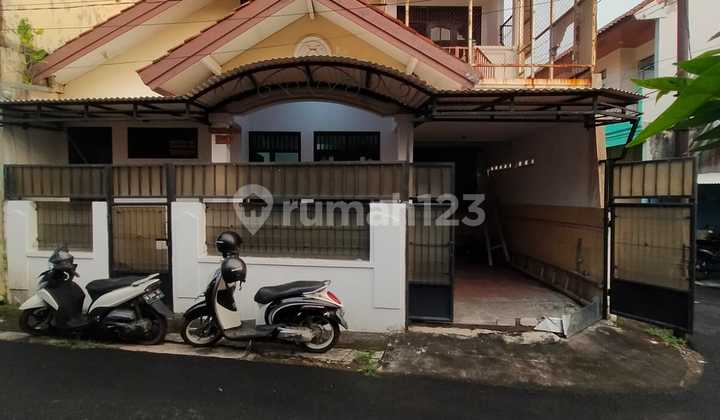 Rumah Dijual Kuat Kokoh di Manyaran Semarang 1