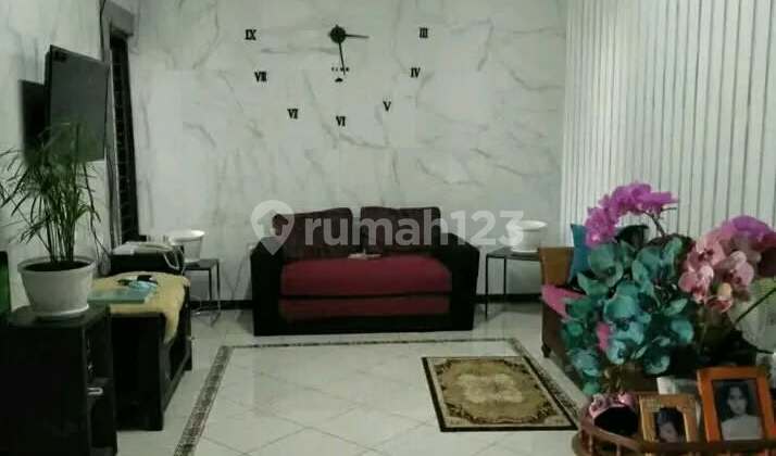 Kost House and Main House Near Undip Tembalang Campus 2