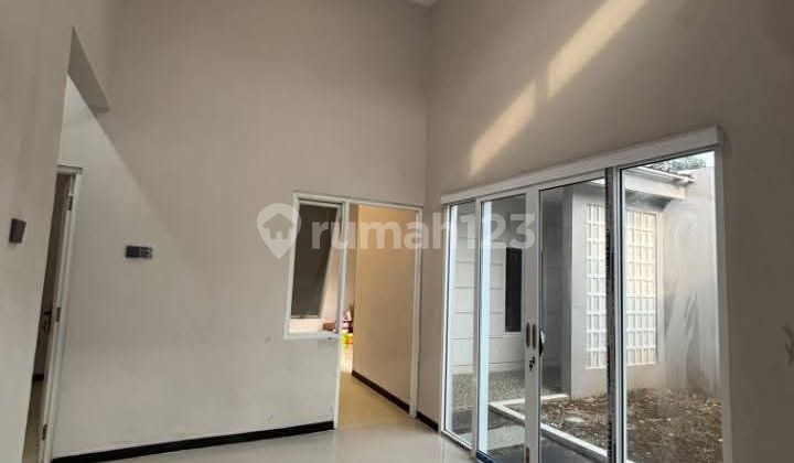 Rumah Dekat Jalan Raya Jatisari Semarang 2