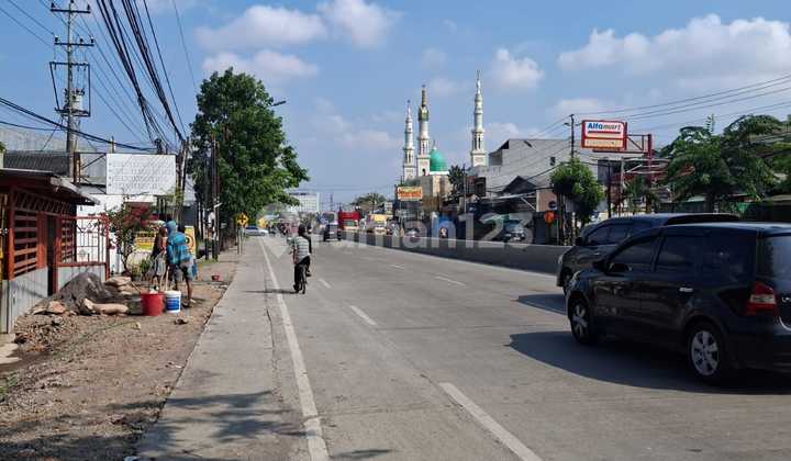 Tanah Nempel Jalan Raya Majapahit Semarang