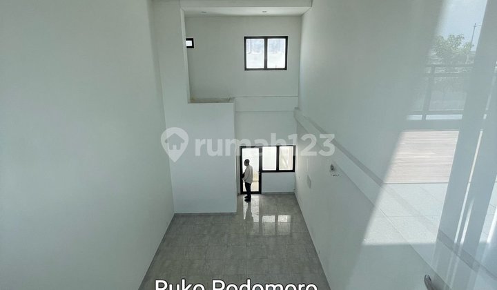 Shop House in Strategic Podomoro 1