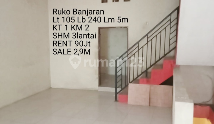 Banjaran central shop house, strategic and busy.