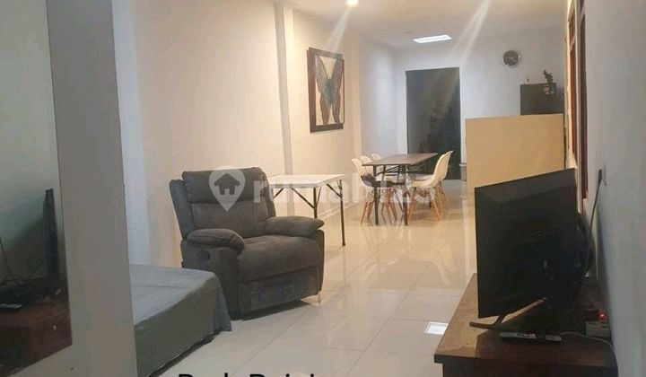 Rumah Pusat Kota Sayap Pajajaran Apik dan Terawat Rumah Pusat Kota Sayap Pajajaran Apik dan Terawat