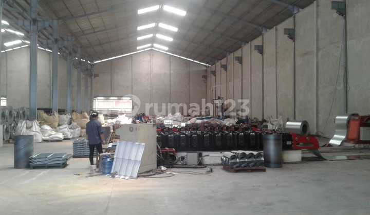 Gudang modern di kawasan industri Purwakarta  2