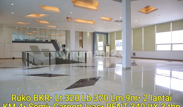 Wide Main Road Shop House Bkr