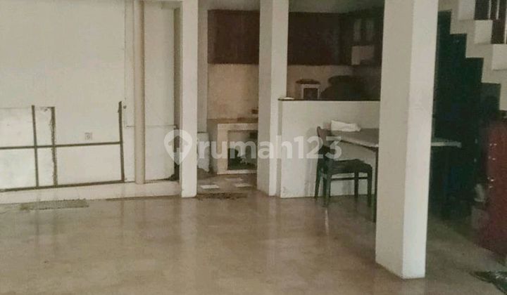 Ruko Strategis dekat Universitas Maranatha Ruko Strategis dekat Universitas Maranatha