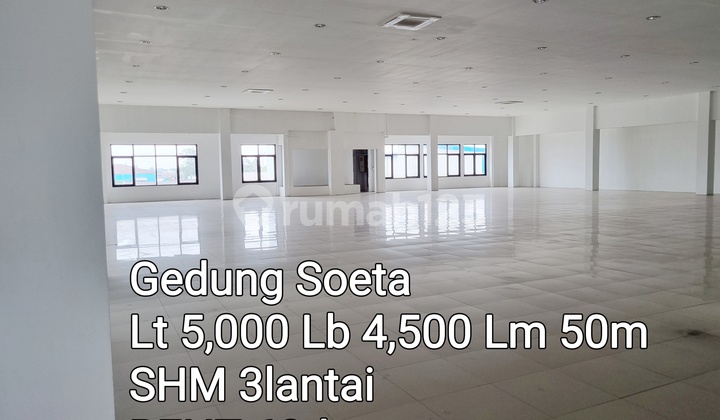 Large and sophisticated building on the main road Soekarno Hatta. 1