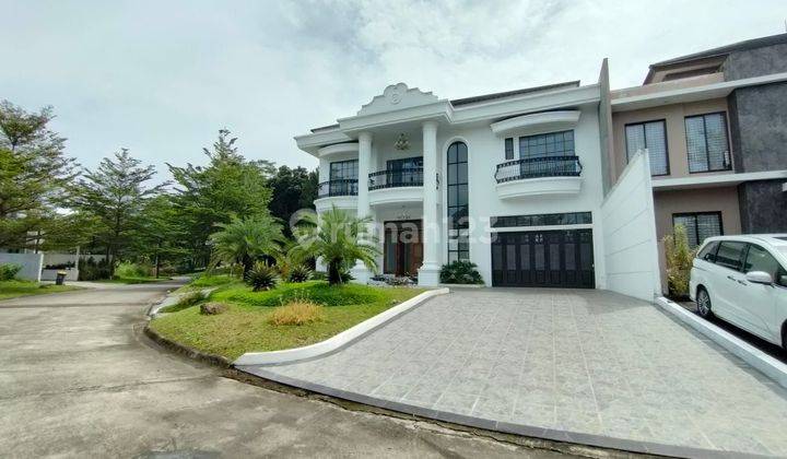 Di jual rumah claster depan hook belakang green area kolam renang  Sentul city 2