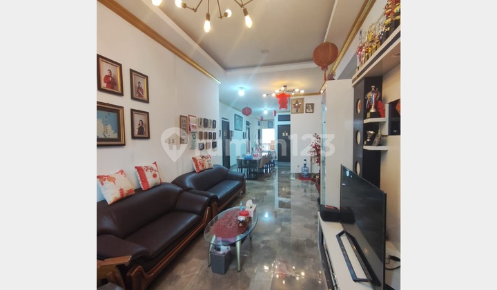 Rumah Pik Walet Permai Lt 300 m2, 3 lantai 5 BR, Hrg 9.8 milyar  2