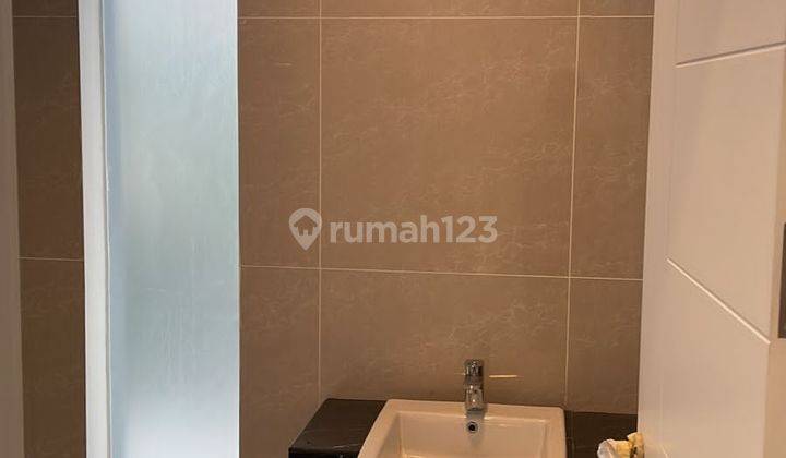 Rumah Riviera Metland Puri, uk 8x15, SHM, hrg 3.750 m 8