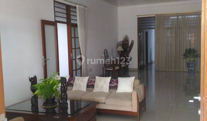 Rumah Kemang, Jak Sel. Lt 350 M2, Rent Price 235 Juta Tahun 2