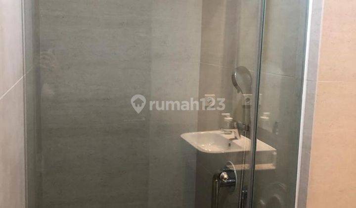 Apartmen Gold Coast Studio Furnished Harga Sewa 65 Juta 2