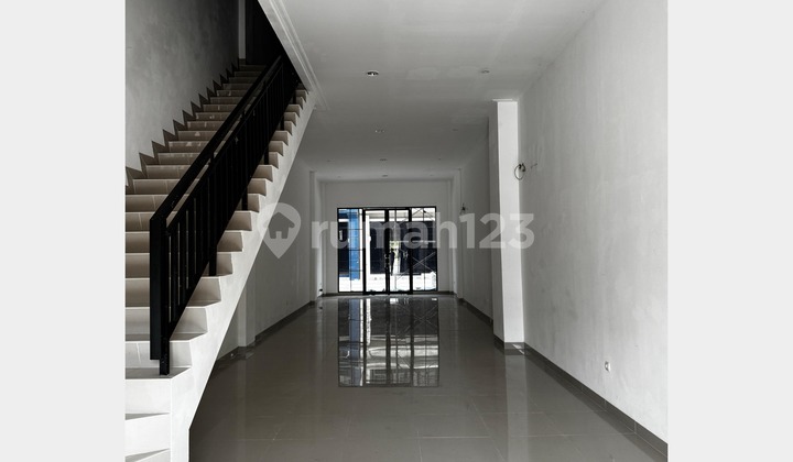 Ruko 2 muka Osaka Pik2, 4.5 x20, bisa over kredit 