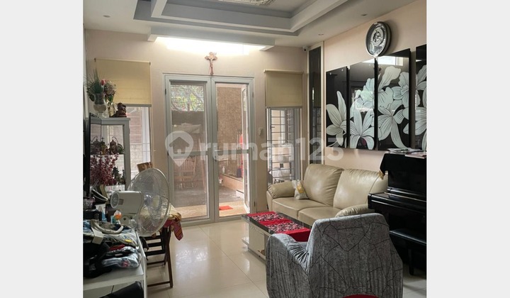 Rumah Casa Jardin, Uk 14X15, SHM, 5 BR, Semi Furnished