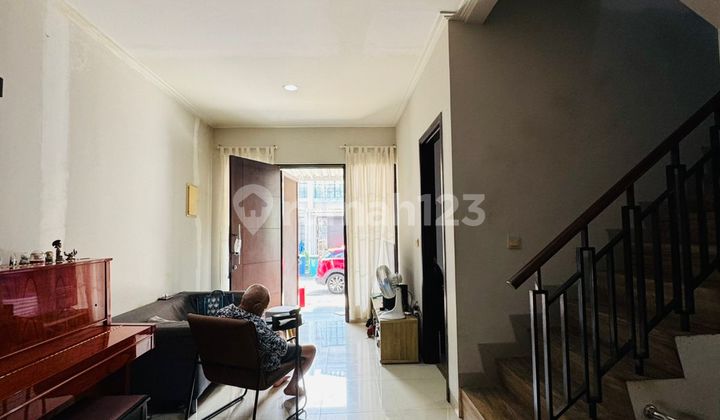 Green Lake City house, East Asia 6x15, freehold certificate, price 2.5 billion. Green Lake City house, East Asia 6x15, freehold certificate, price 2.5 billion.