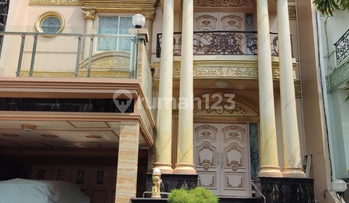 Rumah Florence Pik, Uk 200, Shm, Furnished, Hrg 10.8 Milyar 
