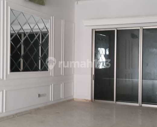 Golf Island House, size 12x25, Mahogany, semi-furnished, rental price 500 million/year. 2