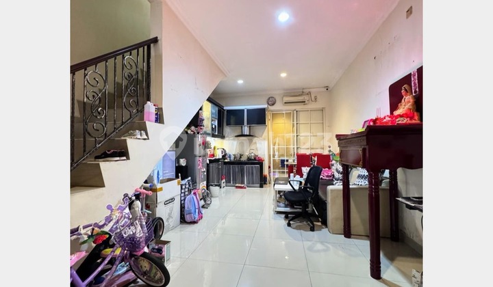 Rumah Green Lake City, West Europe 4X15, SHM, 2Br, Hrg 1.55 Milyar