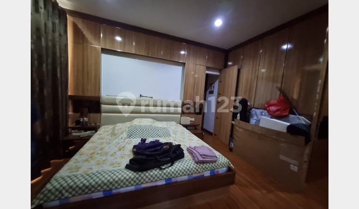 Rumah Pik, Crown Golf, 8X15, 4Br, SHM, Semi Furnished