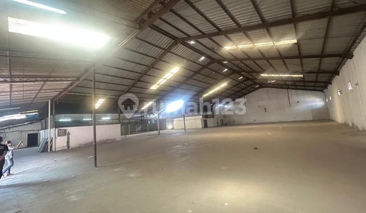 Warehouse Plot DKI, Size 40x40. Rental Price 750 Million.