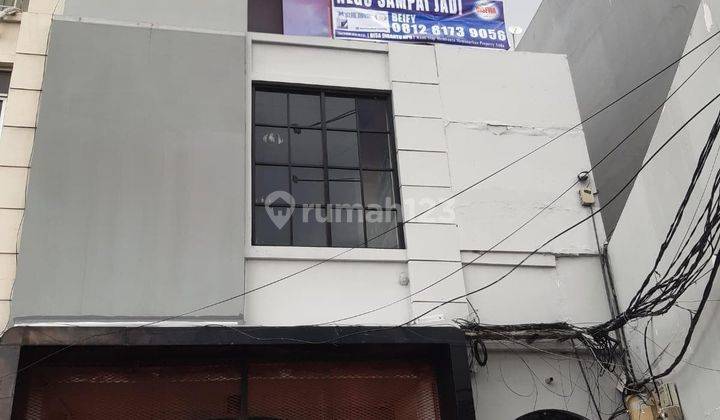 Ruko Pinggir Tol Lokasi Premium Parkir Luas 1