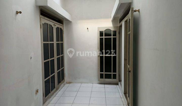 Rumah Di Jalan Raya Komplek Banyak Akses 2