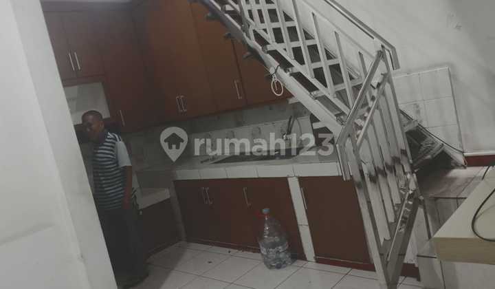 Rumah Layak Huni 2 1/2 Lantai Tanjung Duren Jakarta Barat 2