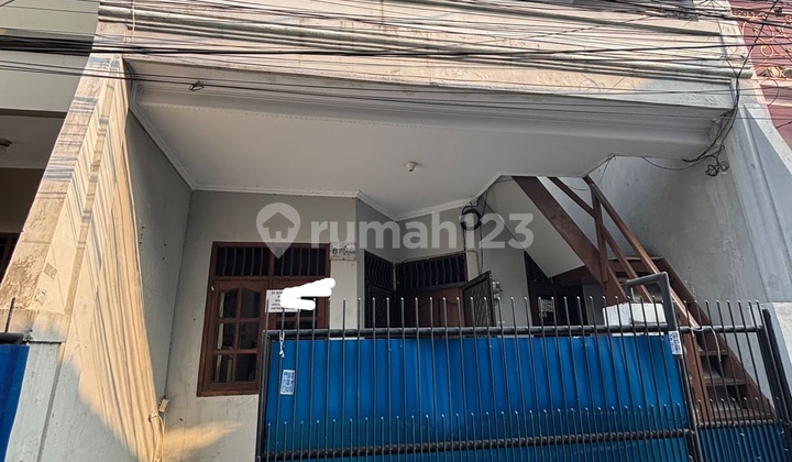 Rumah Untuk Keluarga Kecil Tanjung Duren Jakarta Barat 1