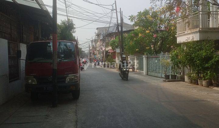 RUMAH TUA DI JELAMBAR JAYA JAKARTA BARAT 2