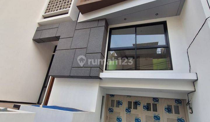 RUMAH BARU 2 1/2 Lantai Kav Polri Jelambar JakBar 1