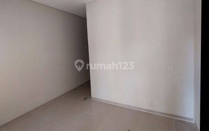 RUMAH BARU MINIMALIS 3 Lantai TAMAN RATU 2