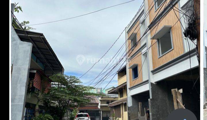 Rumah Baru 3 lantai di Menteng Tanjung Duren Jakarta Barat 2