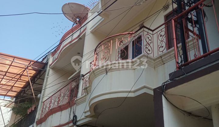 Nice House 2 1/2 Floors Meteng North Tanjung Duren 2