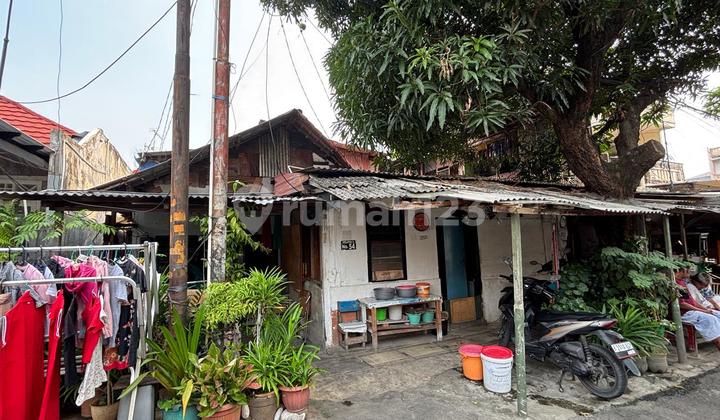 Rumah Tua Hitung Tanah Tanjung Duren Selatan Jakarta Barat