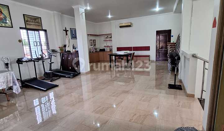 Rumah Bagus 2 Lantai Duri Kepa Jakarta Barat 2