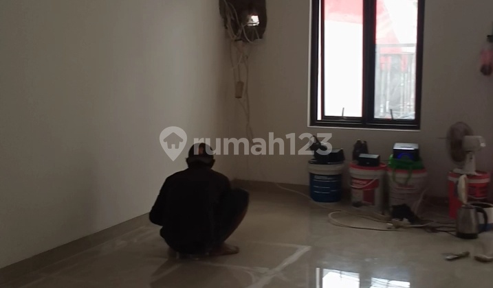 Rumah Minimalis Untuk Keluarga Baru Tanjung Duren Jakarta Barat. 2