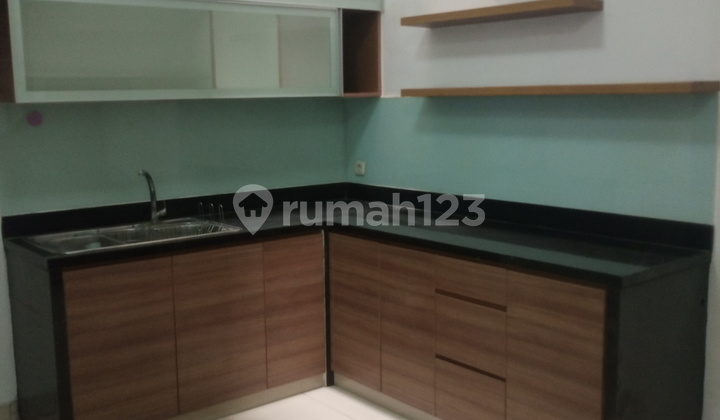 Rumah 3 Lantai Siap Huni Tanjung Duren Selatan Jakarta Barat 2