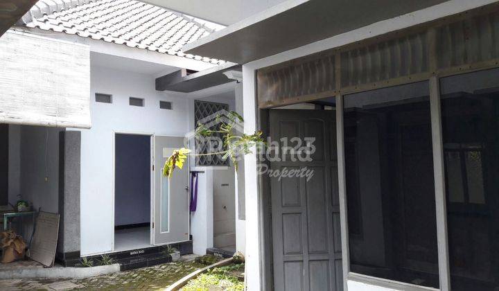 Rumah Tengah Kota,jalan Sangat Lebar,lingkungan Enak Dekat Bandara,bebas Banjir Yl 3731. 5