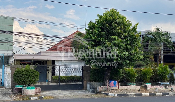Rumah Strategis, Tengah Kota di Dr Cipto , Semarang Yl 4771  6