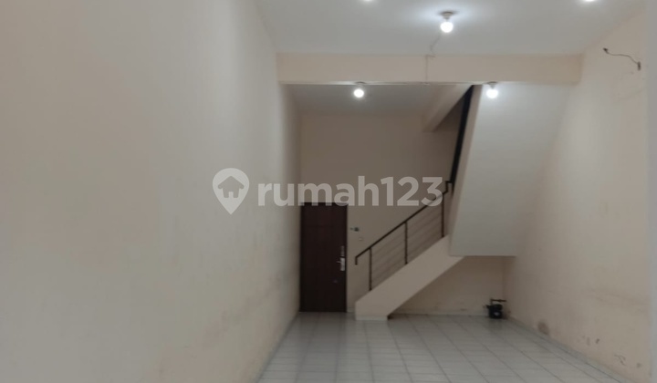 Mulawarman Shop Rental in Tembalang, Highly Populated Strategic Area and Student Center 2