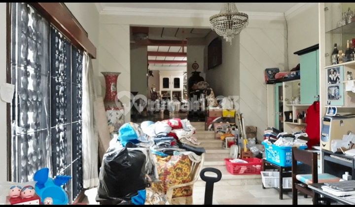 Spacious Elephant Roundabout House, Wide, Good, Flood-Free, Upper Semarang. 2