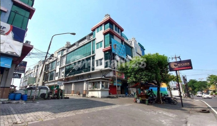 Ruko Strategis Di Peterongan Plaza Parkir Luas Dan Daerah Ramai. Mt Haryono Semarang. 2