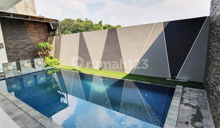 Sewa Rumah Furnish Spek Mewah Ada Kolam Renang Candi Golf Semarang Atas  1